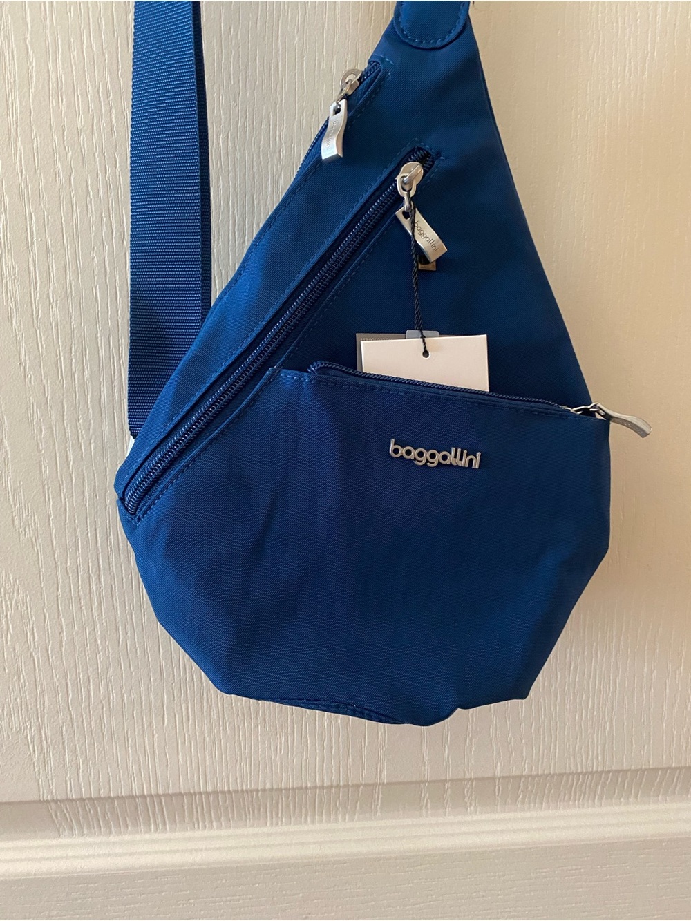 BAGGALLINI Mini Sling Bag in Blue - Picture 4 of 15